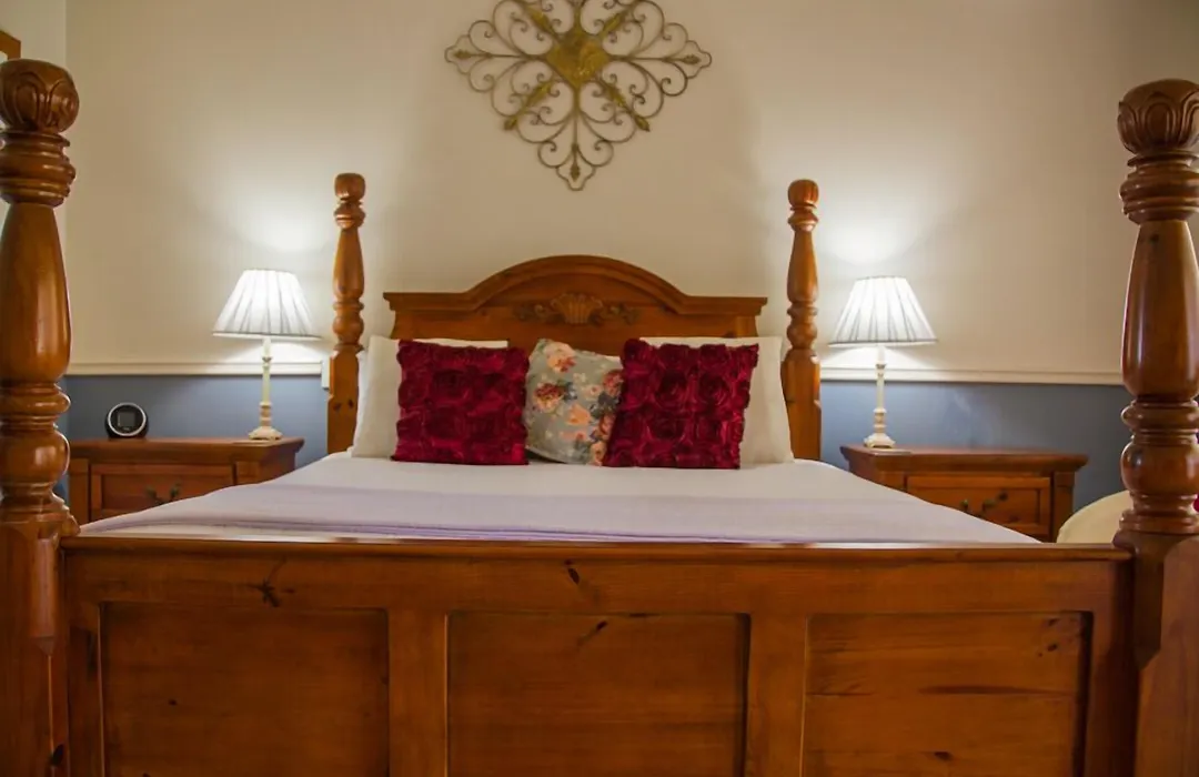 Inn The Tuarts Guest Lodge Busselton Accommodation - Adults Only-1
